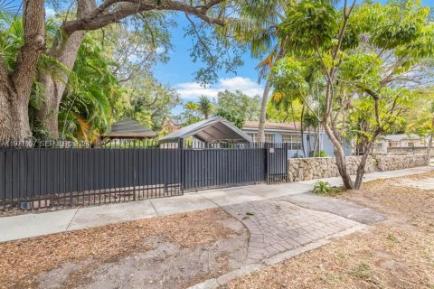 Купить виллу или дом в Майами, Флорида 3 спальни, 133.97м2, № 2048097 - фото 3