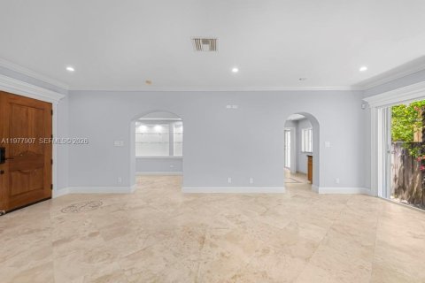 Купить виллу или дом в Майами, Флорида 3 спальни, 133.97м2, № 2048097 - фото 10