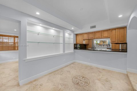 Купить виллу или дом в Майами, Флорида 3 спальни, 133.97м2, № 2048097 - фото 12