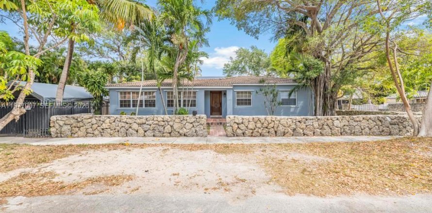 Дом в Майами, Флорида 3 спальни, 133.97м2 № 2048097