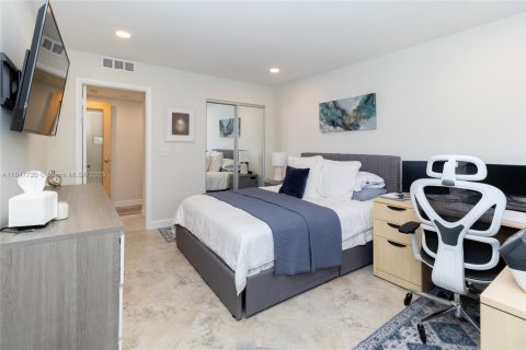 Copropriété à vendre à Surfside, Floride: 2 chambres, 115.94 m2 № 1957694 - photo 21