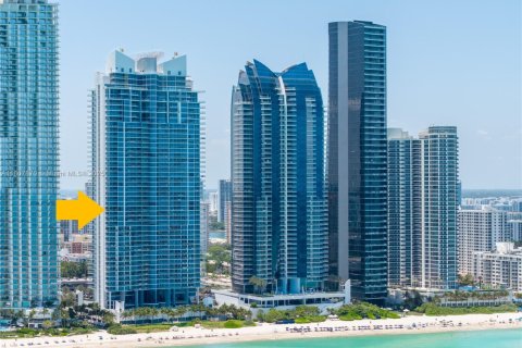 Condominio en venta en Sunny Isles Beach, Florida, 3 dormitorios, 222.41 m2 № 1750441 - foto 2