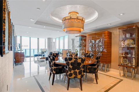 Condominio en venta en Sunny Isles Beach, Florida, 3 dormitorios, 222.41 m2 № 1750441 - foto 15