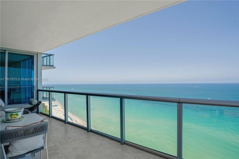 Condominio en venta en Sunny Isles Beach, Florida, 3 dormitorios, 222.41 m2 № 1750441 - foto 8