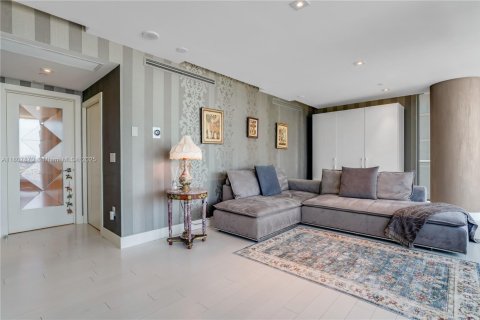 Condominio en venta en Sunny Isles Beach, Florida, 3 dormitorios, 222.41 m2 № 1750441 - foto 24