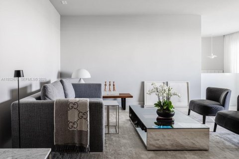 Condominio en venta en Miami Beach, Florida, 1 dormitorio, 100.8 m2 № 2035583 - foto 9