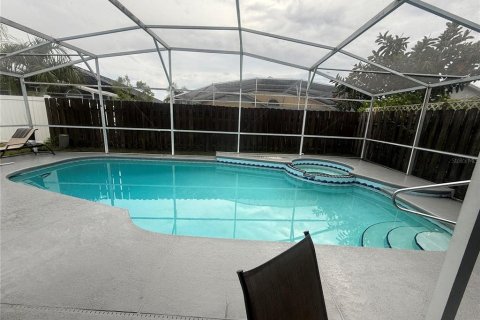 Casa en alquiler en Kissimmee, Florida, 3 dormitorios, 127.93 m2 № 1912921 - foto 4