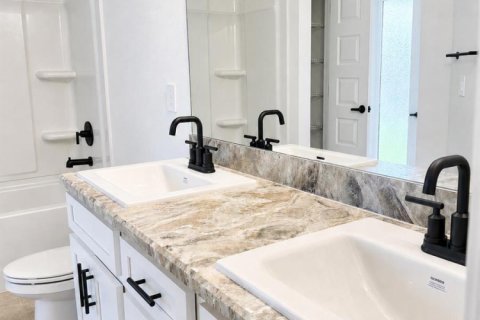 Villa ou maison à vendre à Port St. Lucie, Floride: 4 chambres, 210.42 m2 № 2261686 - photo 10