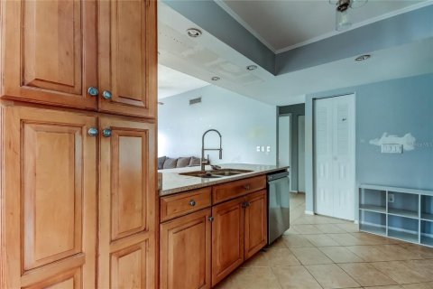 Купить виллу или дом в Пинеллас-Парк, Флорида 5 комнат, 141.95м2, № 1903737 - фото 12
