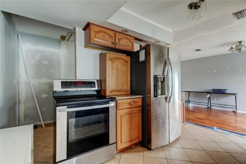 Купить виллу или дом в Пинеллас-Парк, Флорида 5 комнат, 141.95м2, № 1903737 - фото 9
