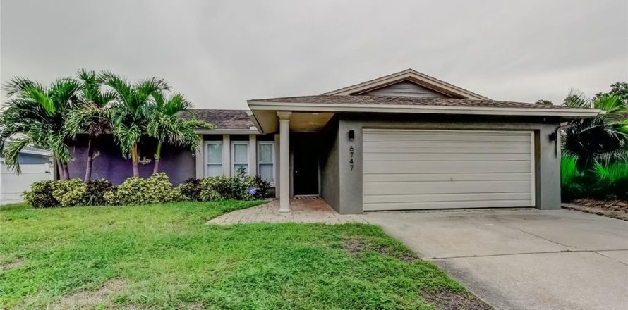 Villa ou maison à Pinellas Park, Floride 3 chambres, 141.95 m2 № 1903737