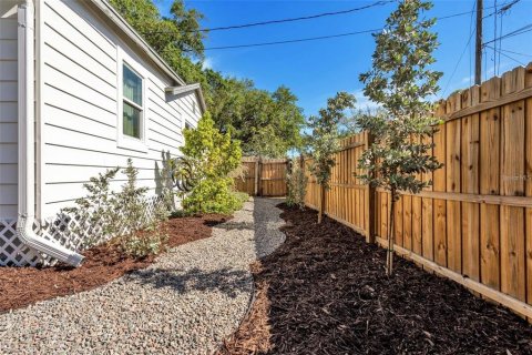 Casa en alquiler en Saint Petersburg, Florida, 3 dormitorios, 82.59 m2 № 1915463 - foto 24