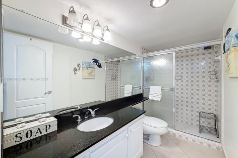 Condominio en alquiler en Hallandale Beach, Florida, 2 dormitorios, 133.78 m2 № 1950071 - foto 8
