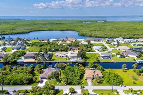 Terreno en venta en Port Charlotte, Florida № 1908601 - foto 5