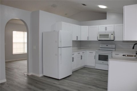 House in Kissimmee, Florida 3 bedrooms, 144.46 sq.m. № 1385539 - photo 3