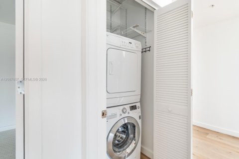 Copropriété à louer à Miami, Floride: 3 chambres, 115.38 m2 № 2361791 - photo 24