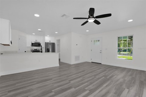 Villa ou maison à vendre à Sanford, Floride: 3 chambres, 112.32 m2 № 2236592 - photo 3