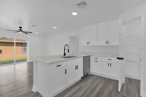 Villa ou maison à vendre à Sanford, Floride: 3 chambres, 112.32 m2 № 2236592 - photo 8