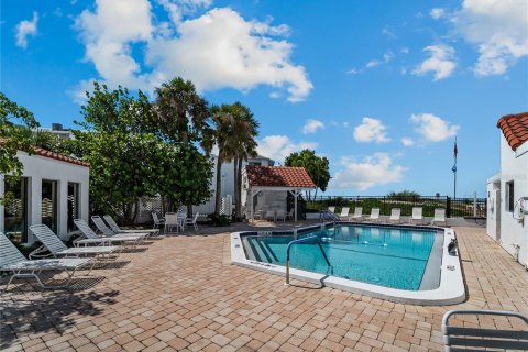 Condo in Venice, Florida, 2 bedrooms № 2302560 - photo 30