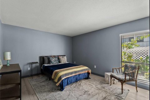Condo in Venice, Florida, 2 bedrooms № 2302560 - photo 23