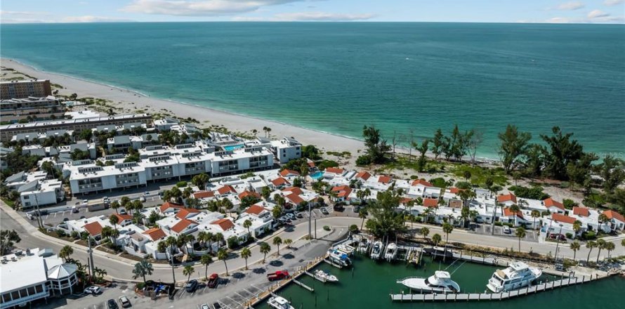Condo in Venice, Florida, 2 bedrooms № 2302560