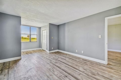 Купить кондоминиум в Клируотер, Флорида 4 комнаты, 96.15м2, № 1775457 - фото 21