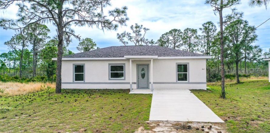 House in Lake Placid, Florida 3 bedrooms, 106.65 sq.m. № 2117146