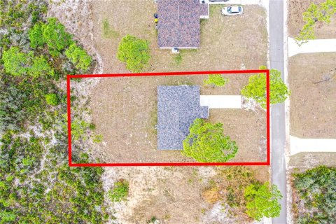 House in Lake Placid, Florida 3 bedrooms, 106.65 sq.m. № 2117146 - photo 14
