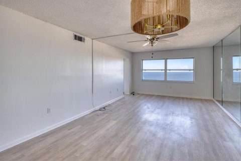 Condominio en alquiler en Clearwater, Florida, 2 dormitorios, 101.64 m2 № 1609759 - foto 10