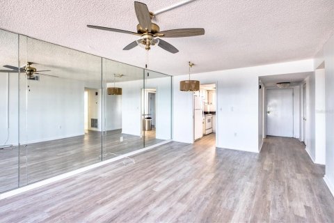 Condominio en alquiler en Clearwater, Florida, 2 dormitorios, 101.64 m2 № 1609759 - foto 17