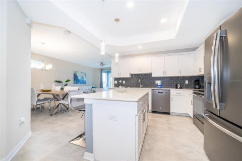 Condominio en alquiler en Kissimmee, Florida, 3 dormitorios, 123.47 m2 № 1908558 - foto 14