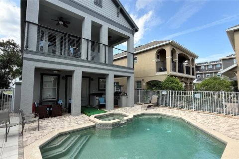 House in Four Corners, Florida 4 bedrooms, 236.34 sq.m. № 1776967 - photo 1