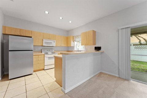 Touwnhouse à vendre à Tampa, Floride: 3 chambres, 163.88 m2 № 2386397 - photo 12