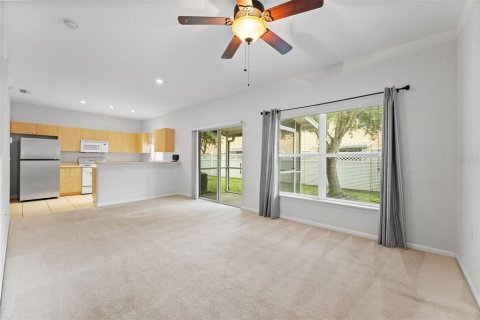 Touwnhouse à vendre à Tampa, Floride: 3 chambres, 163.88 m2 № 2386397 - photo 7