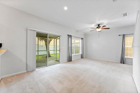 Touwnhouse à vendre à Tampa, Floride: 3 chambres, 163.88 m2 № 2386397 - photo 10