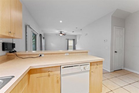 Touwnhouse à vendre à Tampa, Floride: 3 chambres, 163.88 m2 № 2386397 - photo 16