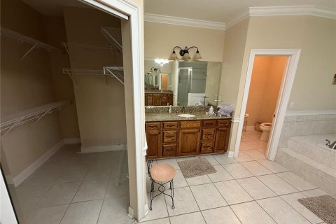 House in Newberry, Florida 5 bedrooms, 377.18 sq.m. № 1901598 - photo 20