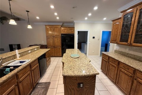 House in Newberry, Florida 5 bedrooms, 377.18 sq.m. № 1901598 - photo 9