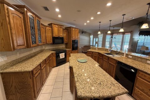 House in Newberry, Florida 5 bedrooms, 377.18 sq.m. № 1901598 - photo 10