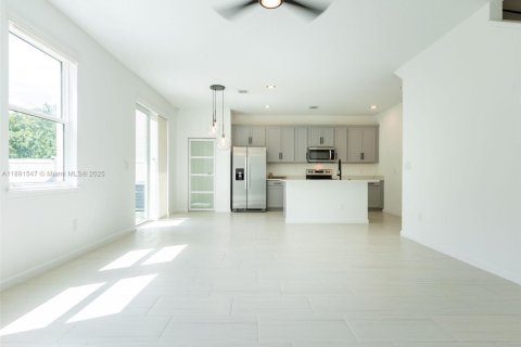 Villa ou maison à vendre à Lake Worth, Floride: 3 chambres, 157.19 m2 № 1944757 - photo 13