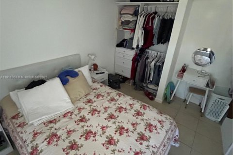 Condominio en venta en Hialeah, Florida, 2 dormitorios, 131.64 m2 № 1966757 - foto 8