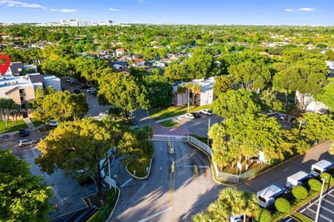 Купить кондоминиум в Майами, Флорида 2 спальни, 91.23м2, № 1955589 - фото 26