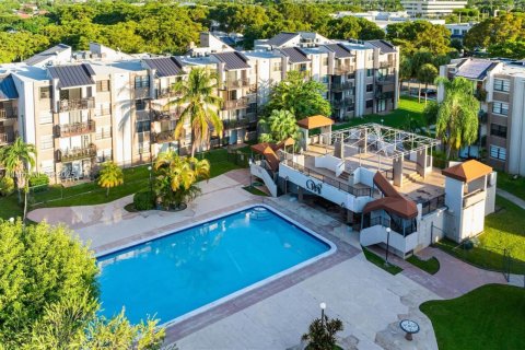 Купить кондоминиум в Майами, Флорида 2 спальни, 91.23м2, № 1955589 - фото 28