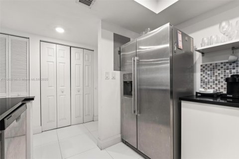 Купить кондоминиум в Майами, Флорида 2 спальни, 91.23м2, № 1955589 - фото 5