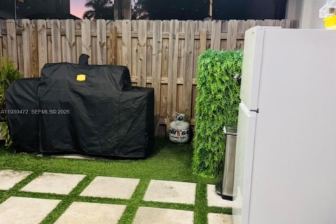 Touwnhouse à vendre à Homestead, Floride: 3 chambres, 143.53 m2 № 1994275 - photo 10