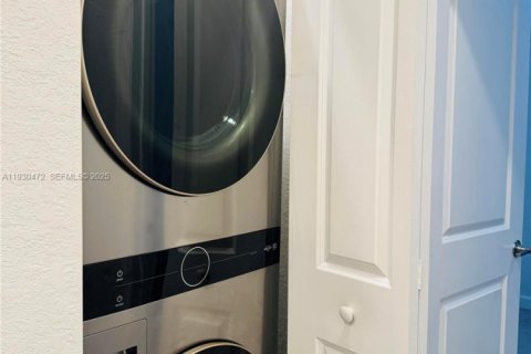 Touwnhouse à vendre à Homestead, Floride: 3 chambres, 143.53 m2 № 1994275 - photo 9