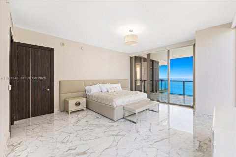Copropriété à vendre à Bal Harbour, Floride: 4 chambres, 342.62 m2 № 1994277 - photo 23