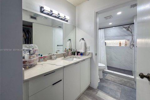 Купить кондоминиум в Коконат Крик, Флорида 2 спальни, 120.77м2, № 2042634 - фото 23