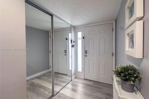 Купить кондоминиум в Коконат Крик, Флорида 2 спальни, 120.77м2, № 2042634 - фото 2