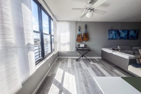 Купить кондоминиум в Коконат Крик, Флорида 2 спальни, 120.77м2, № 2042634 - фото 30